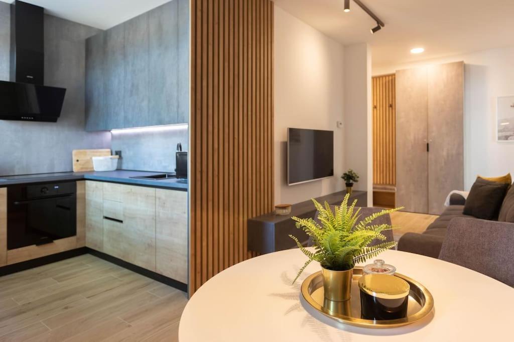 شقة Flat4Us#Cozy#Freeparking#5People زغرب المظهر الخارجي الصورة
